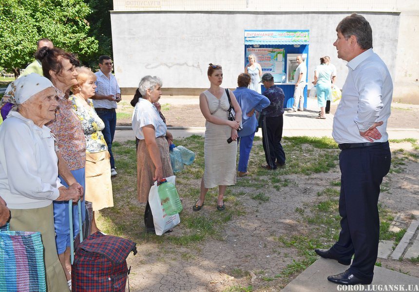 Скандальчик: СМИ заподозрили мэра Луганска Сергея Кравченко в использовании фотошопа