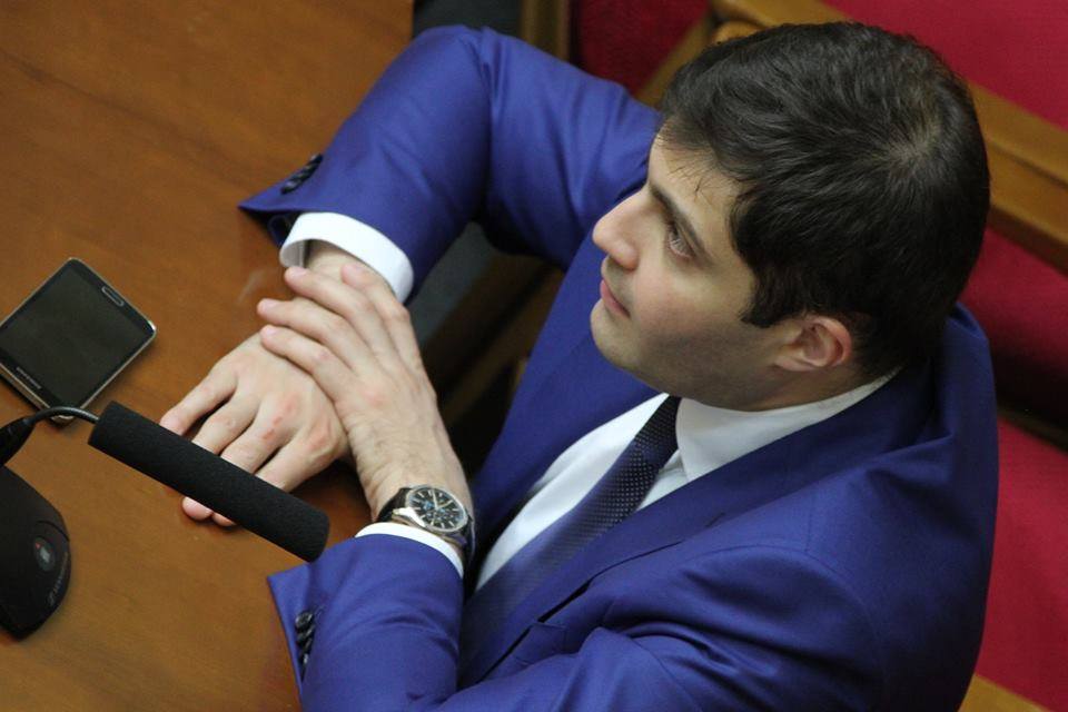 Фотофакт: Заместитель генпрокурора Давид Сакварелидзе "засветил" часы за 120 тысяч