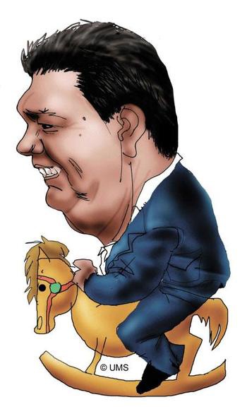 Янукович не любит, когда его обгоняют, и заставил собаку лизать руки