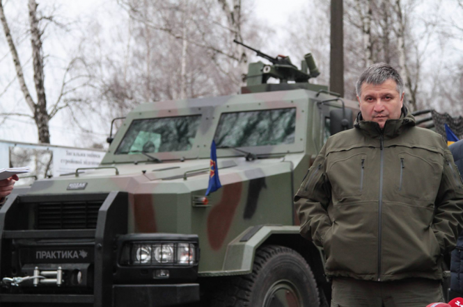 Аваков призвал Нацгвардию быть готовой к деоккупации Донбасса