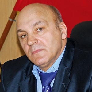 Экс-мэр Лубен Василий Коряк уверен, что большинство женщин в милиции имеют сексуальные обязанности перед начальством