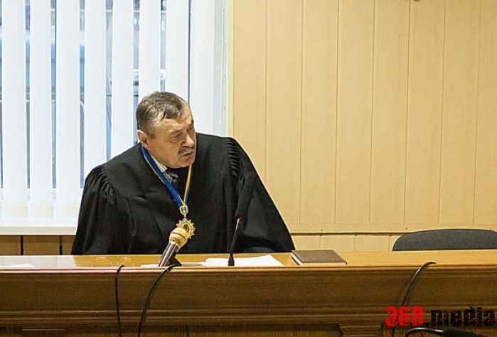 Судья Алексей Капля владеет машиной стоимостью в две годовые зарплаты