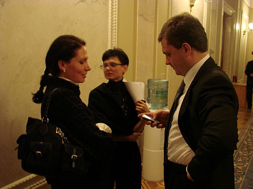 Скандальчик: Сестра Сергея Левочкина пытается очернить закон о люстрации