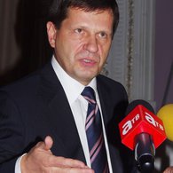 Мэр Одессы за год положил в карман миллион матпомощи