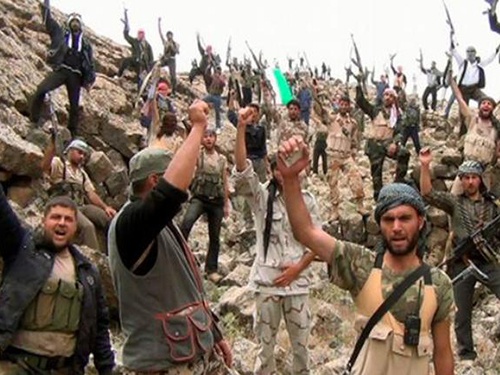 Провокация: На стороне сирийских повстанцев воюет 350 боевиков из Украины
