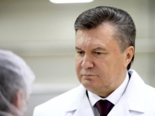 Виктор Янукович взял больничный из-за высокой температуры