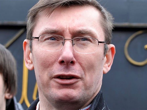 Юрий Луценко отрицает, что Порошенко будет спонсировать его движение