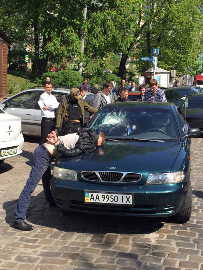 СБУ поймала на взятке двух следователей одного из райотделов Киева