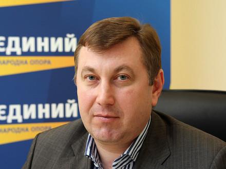 Володимир Бондар обкладає лісгоспи даниною – сума відкату 300 мільйонів
