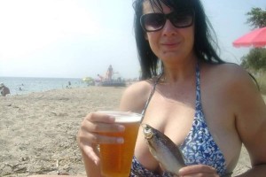 В Бердянске сняли с должности «любительницу» пива и Партии регионов