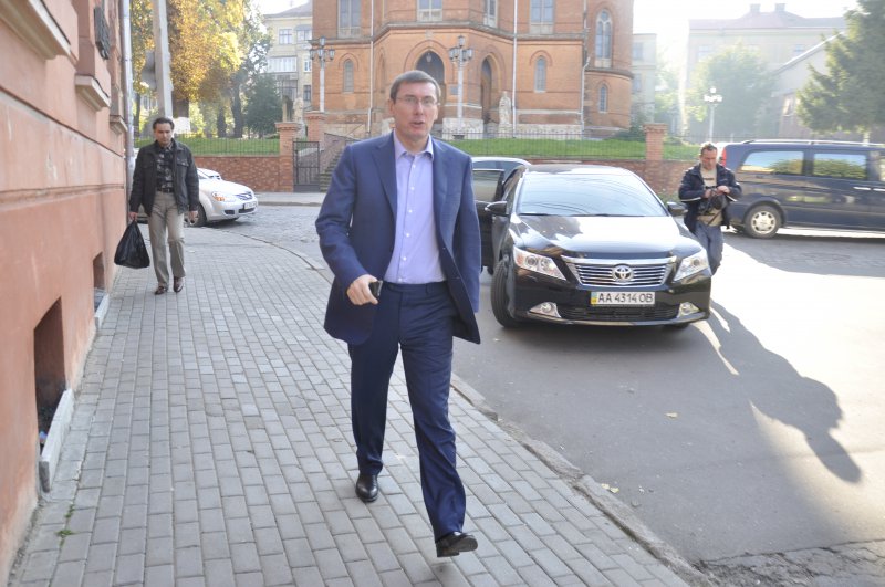 Генпрокурор Луценко не соблюдает ПДД