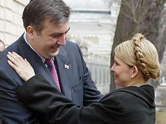 Тимошенко встретит Саакашвили на границе