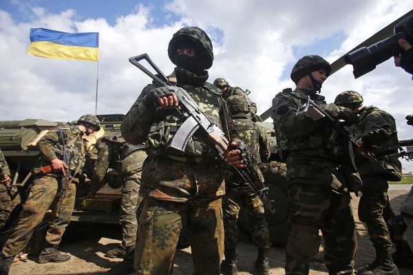 Мнение: Украинские силовики мечтают о российском наступлении, чтобы навешать 'вате' как следует