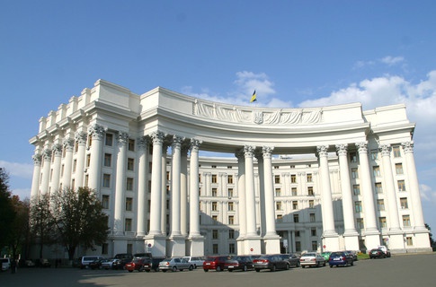 Мнение: МИД Украины советует российским коллегам разобраться с фашизмом в России
