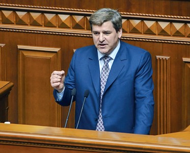 Депутат из «группы Ахметова» вступился за канал из орбиты Захарченко