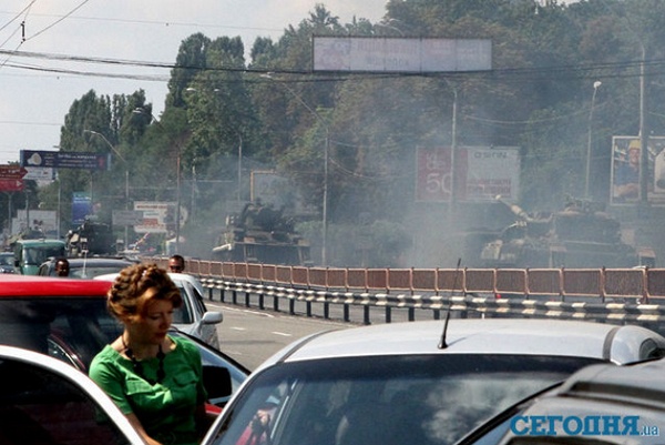 Фотофакт: На улицах Киева появились танки