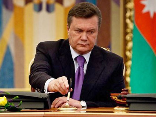 Виктор Янукович уволил 24 председателей РГА