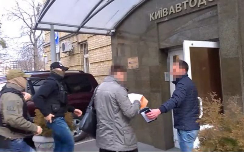 Должностные лица Киевавтодора разворовали сотни миллионов гривен, – СБУ