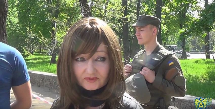 Парик не помог: появилось видео задержания в Одессе известной провокаторши