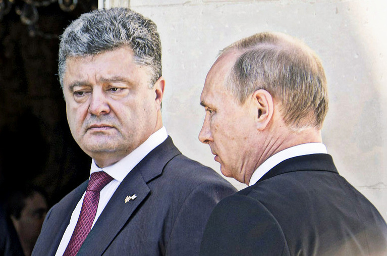 Рен-ТВ "снял" с самолета рвавшегося к Путину пьяного Петра Порошенко