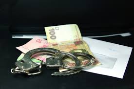 Скандальчик: Крупного чиновника поймали на взятке в треть миллиона гривен