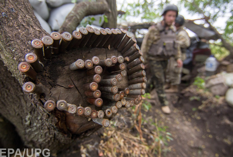 Рычаг давления на Киев: почему обострились бои на Донбассе
