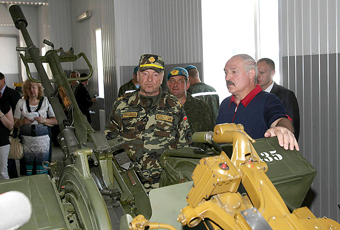 Об этом говорят: Как Лукашенко перевооружает украинскую армию