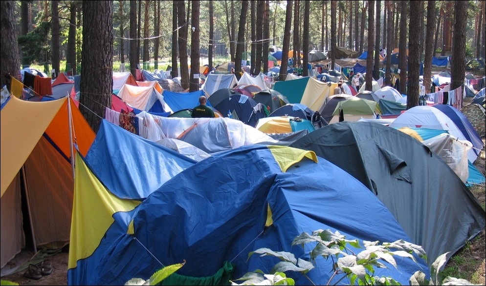 Регионы: Беженцев из Донбасса в Севастополе поселят в палатках