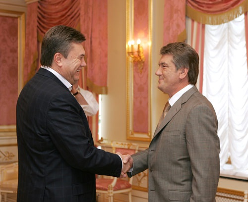 Фраза дня. 27.12.2011. Политолог: Янукович может повторить путь Ющенко