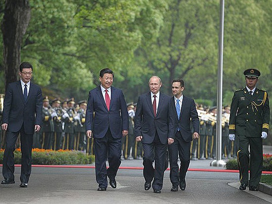 Об этом говорят: Путин готовится к войне с Китаем?