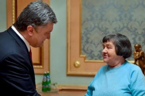 Сестра Савченко говорит, что Надежду собираются кормить принудительно. ВИДЕО