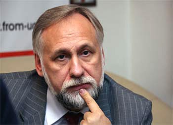 На выборы в Киеве идет скандальный Юрий Кармазин