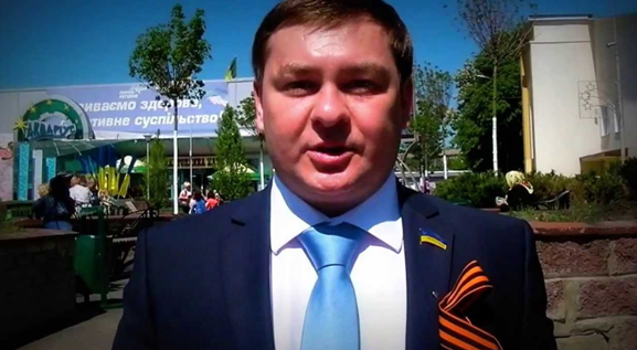 Кандидат в мэры Бучи Таможний и его «ватная» спутница Анастасия Даниленко