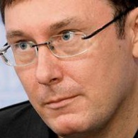 Экс-министр внутренних дел Юрий Луценко призвал всех украинцев выходить на Майдан
