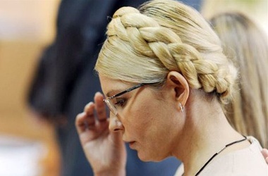 Юлии Тимошенко разрешили проголосовать в больнице