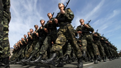 Регионы: Крымчан забирают в российскую армию по украинским повесткам