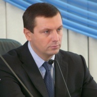 Лисичанский мэр Сергей Дунаев подкупает избирателей