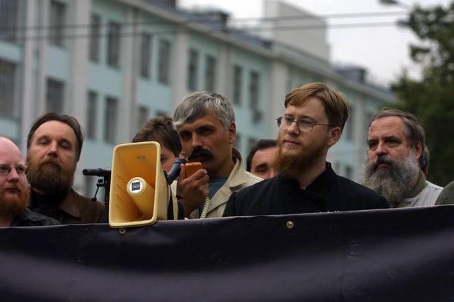 Об этом говорят: Дмитрий Корчинский готовит провокации в Мариуполе