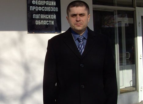 Депутата Александра Ковалева, воюющего с луганчанами, хотят лишить мандата