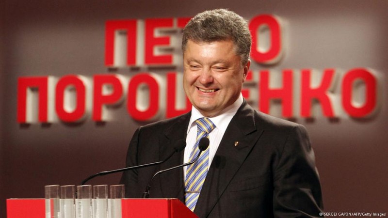 Назначение Луценко генпрокурором: В сети ажиотаж вокруг молниеносной реакции Порошенко