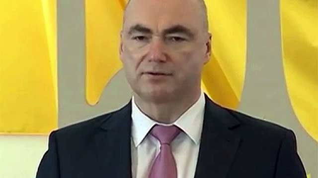 Заместитель министра МВД Владимир Евдокимов не может забрать из Крыма дорогущую яхту