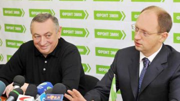 Яценюк намекает, что пора возвращать в кресло мэра Одессы Гурвица