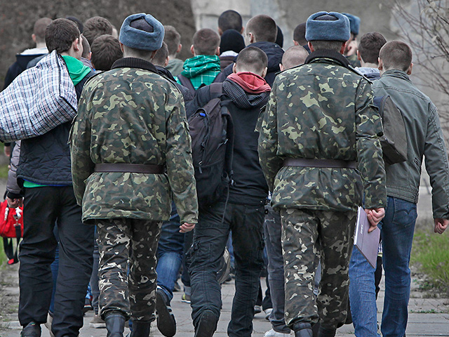 В Киеве 15 человек прямо из хостела увезли в военкомат