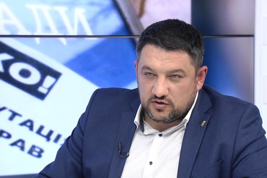 Депутат Киевсовета тяжело ранил себя из наградного оружия