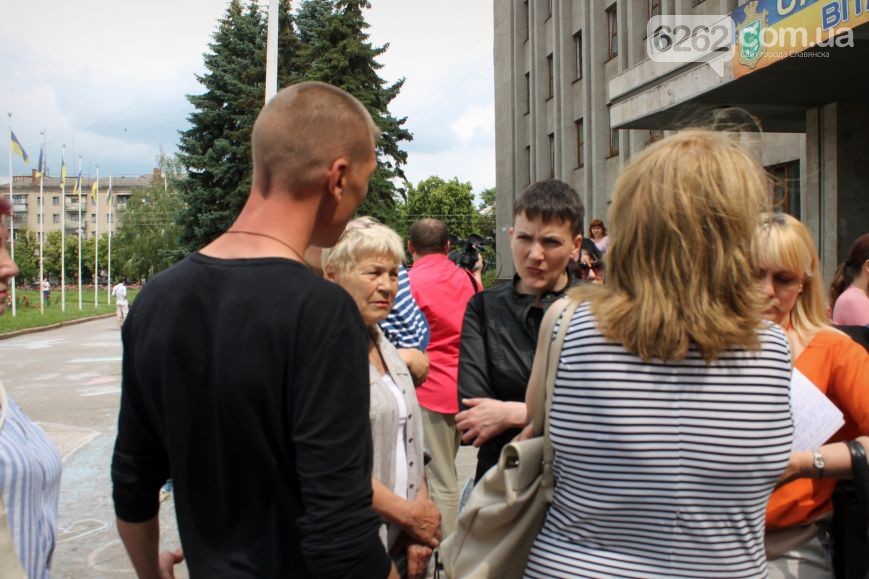 Появились новые фото и видео с Савченко на Донбассе