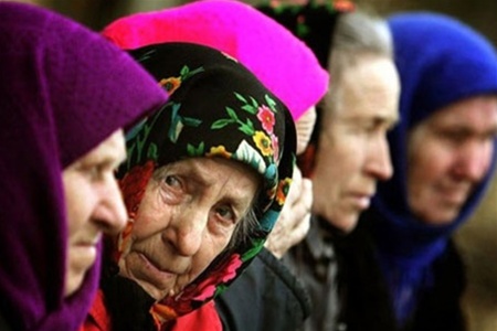 Поляк повысит пенсионный возраст для украинцев