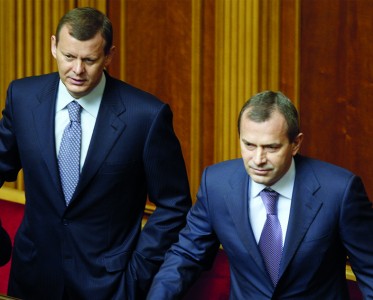 Братья Клюевы продолжают торговать украинскими активами