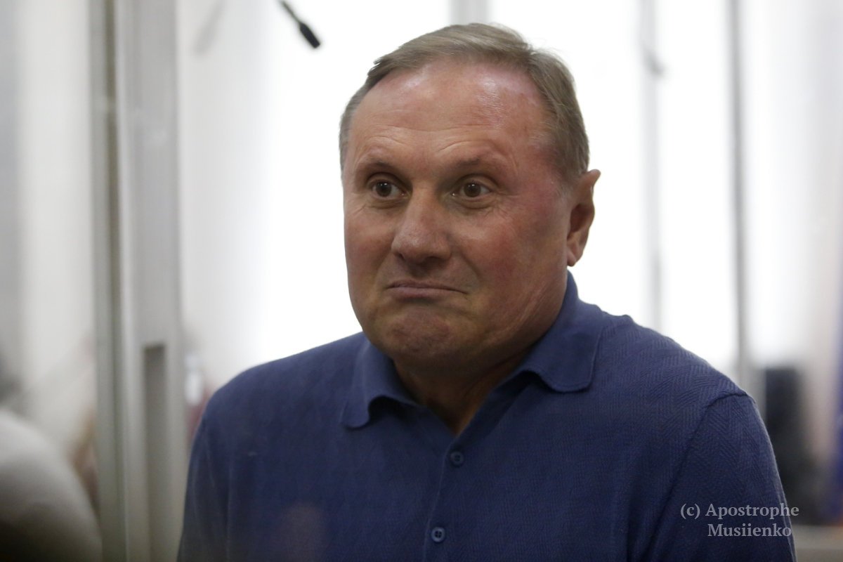 СМИ: Ефремов вместо СИЗО живет в доме его начальника