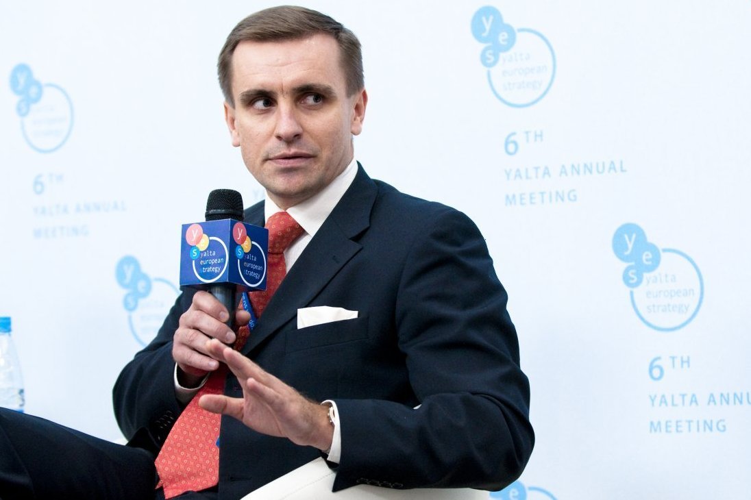 Яценюк предлагает назначить Константина Елисеева вице-премьером по евроинтеграции