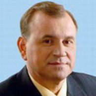 Житомирский губернатор Сергей Рыжук пригрозил пикетчику дать в морду за то, что тот назвал его придурком